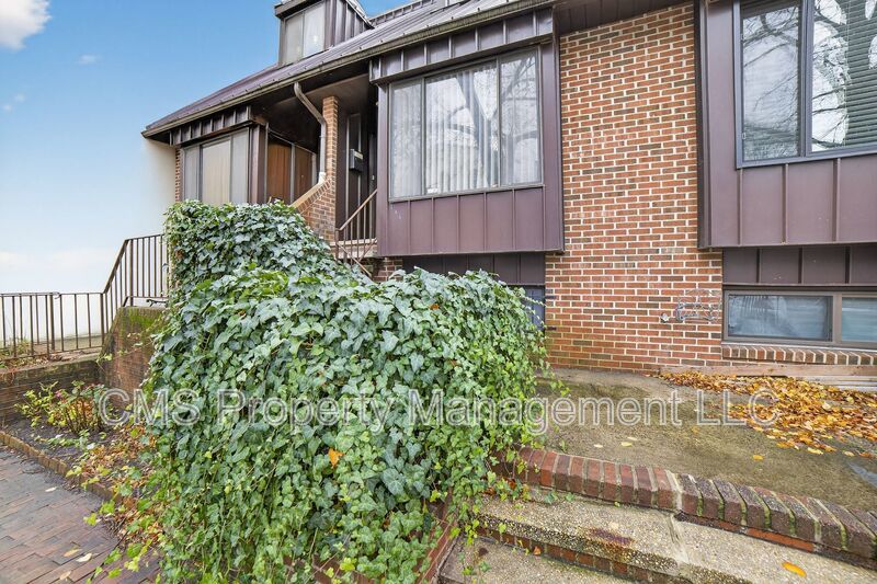 105 Jackson St property image