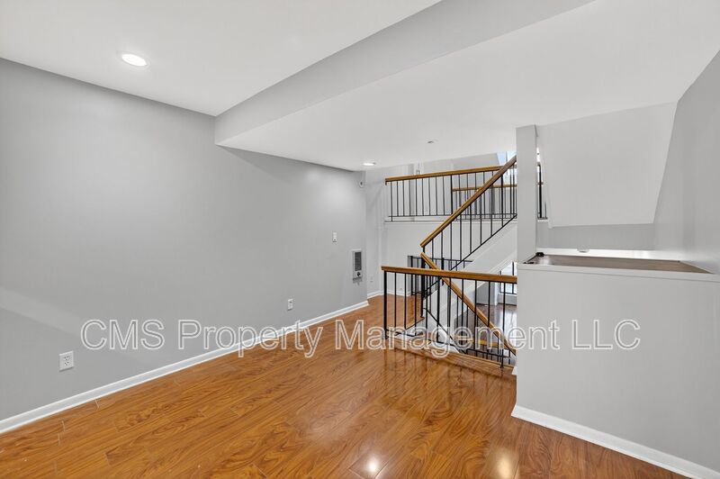 105 Jackson St property image