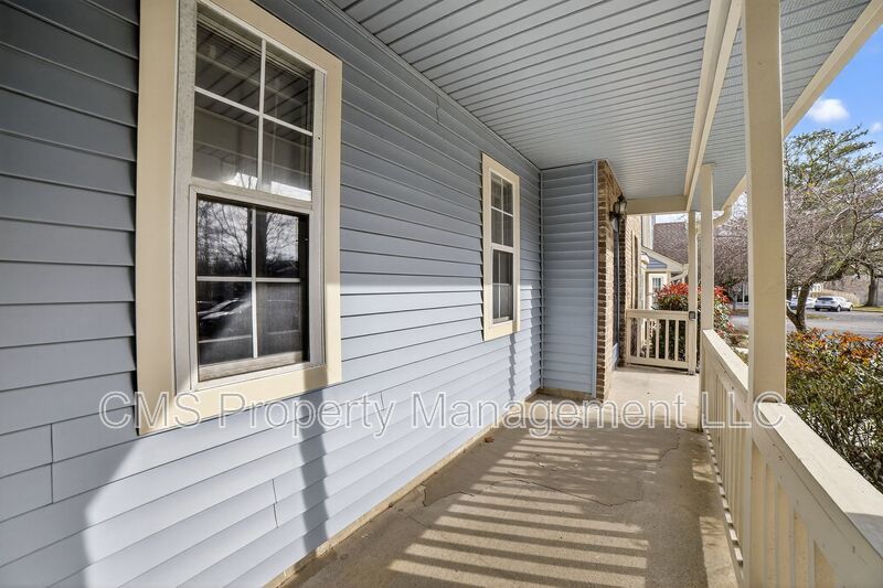 1803 Poplar Ct property image