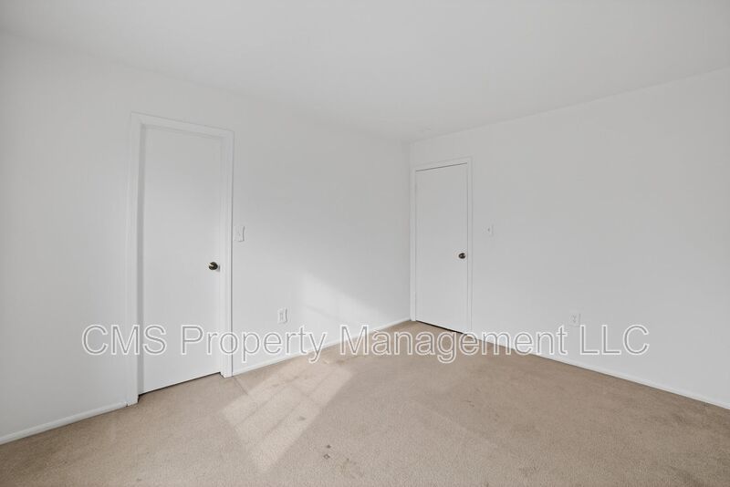 1803 Poplar Ct property image