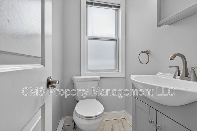 39 Carroll St property image