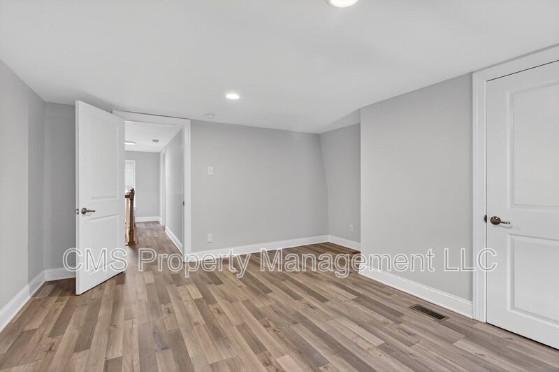 39 Carroll St property image