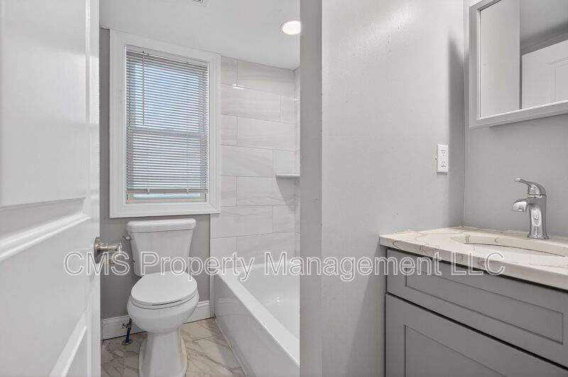 39 Carroll St property image