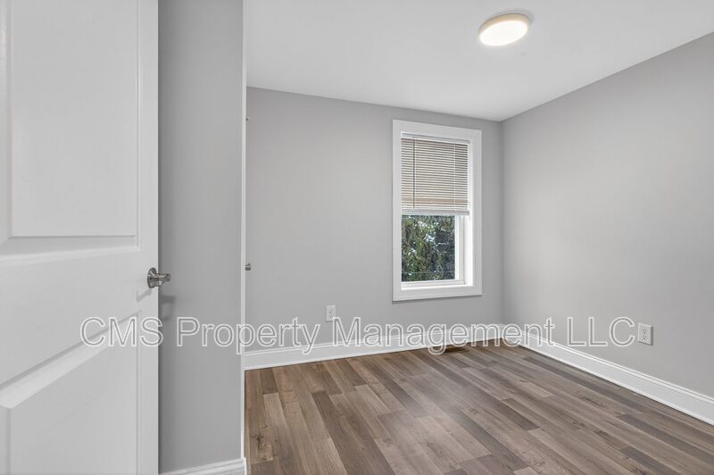 39 Carroll St property image