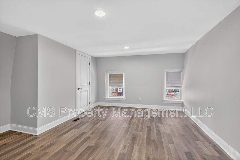 39 Carroll St property image