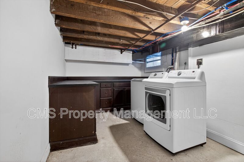 39 Carroll St property image