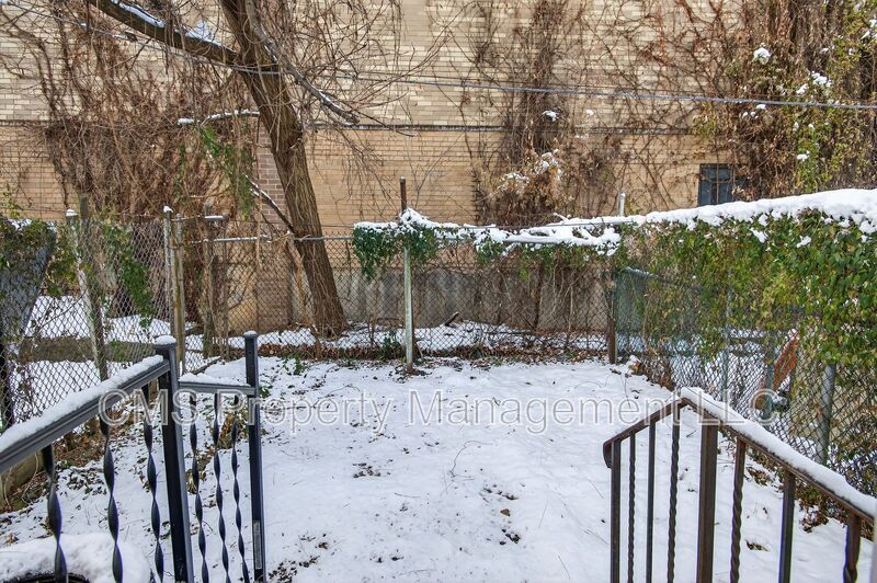 39 Carroll St property image