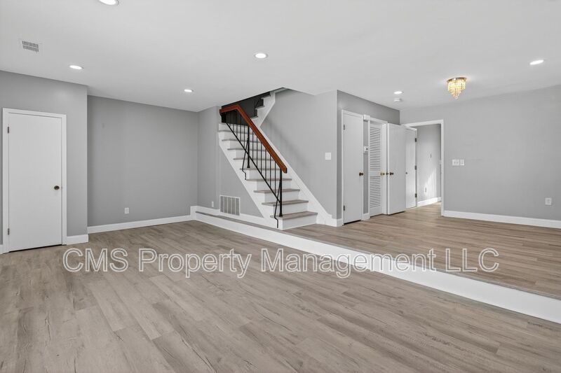 1216 Thomas Ave property image