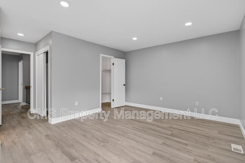 1216 Thomas Ave property image