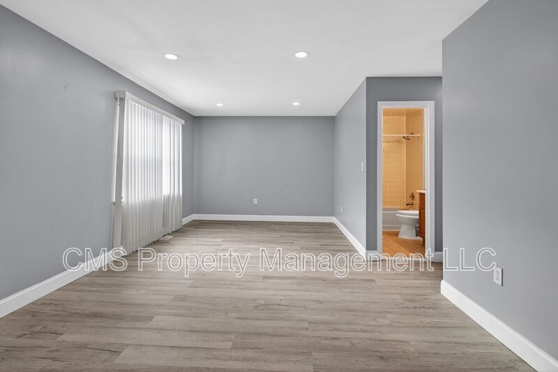 1216 Thomas Ave property image