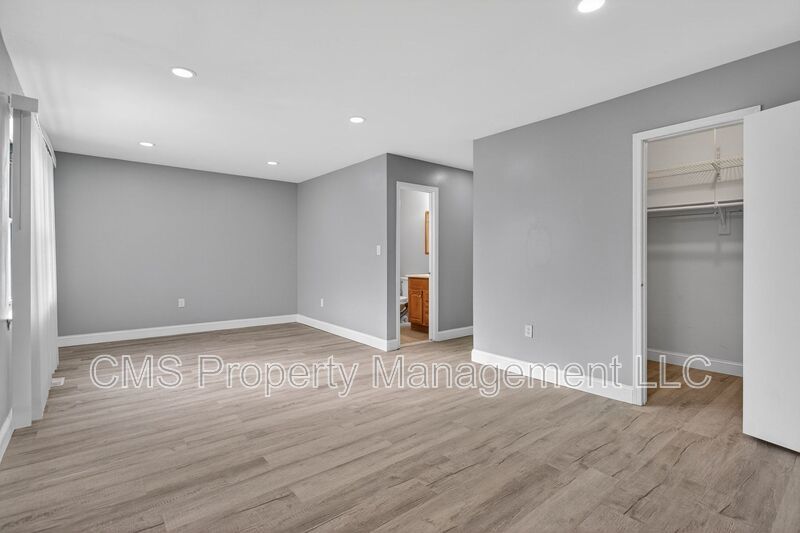 1216 Thomas Ave property image