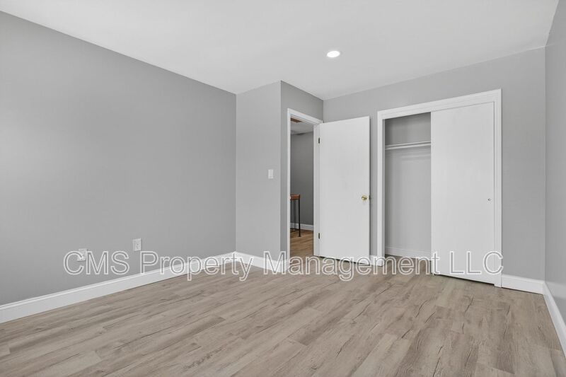 1216 Thomas Ave property image