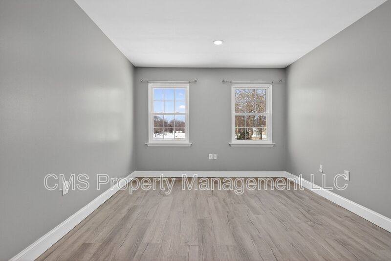 1216 Thomas Ave property image