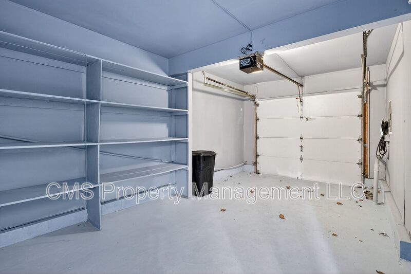 1216 Thomas Ave property image