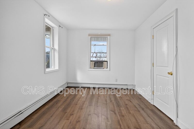 472 Broadway, Unit 4 property image