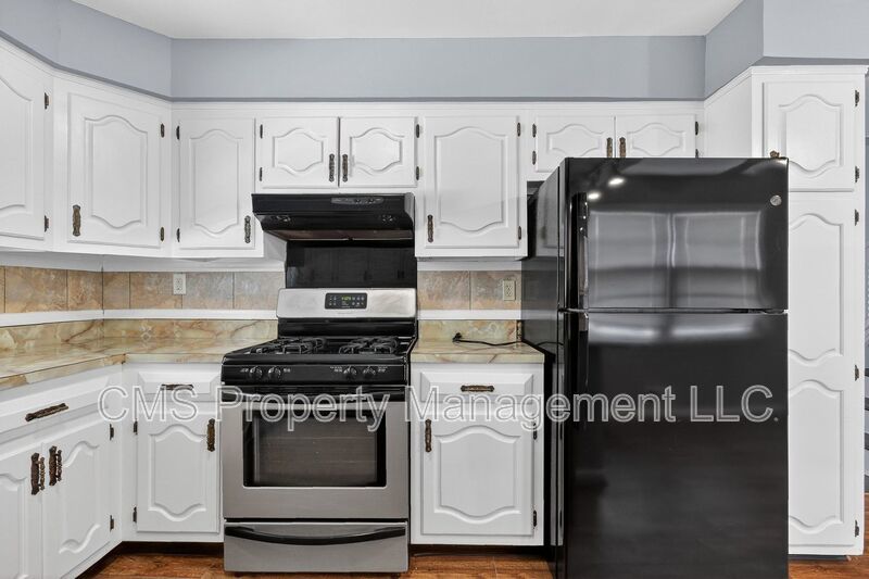 77 Marsh Ave property image