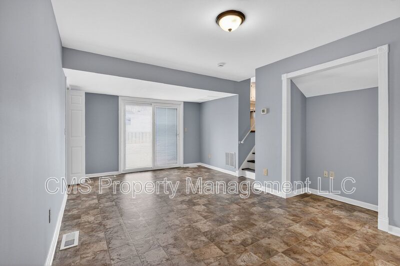 77 Marsh Ave property image