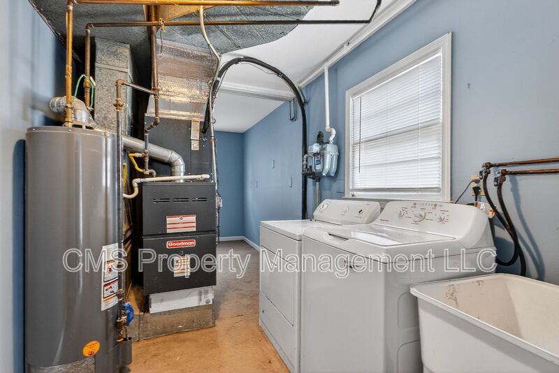 77 Marsh Ave property image