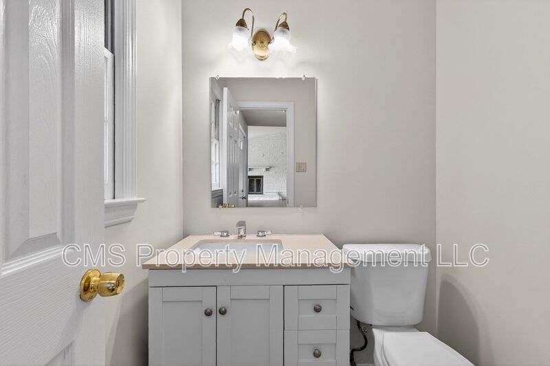 77 Marsh Ave property image