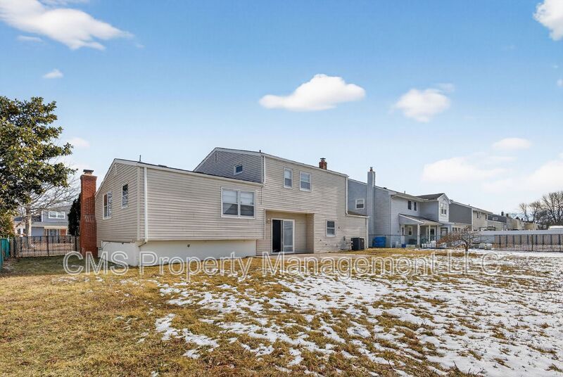 77 Marsh Ave property image