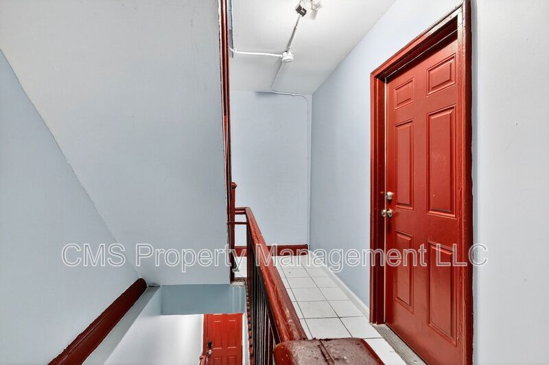 1582 Irving St, 2nd Fl property image