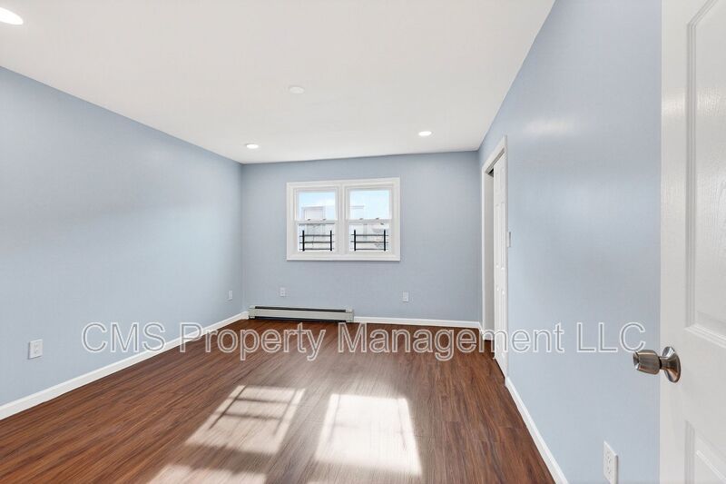 1582 Irving St, 2nd Fl property image