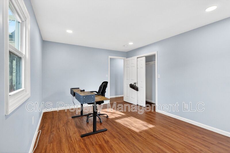 1582 Irving St, 2nd Fl property image