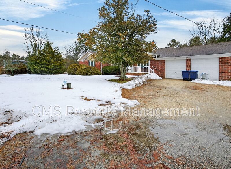 764 Lakehurst Rd property image