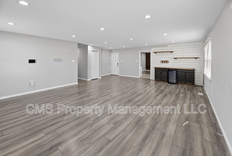 55 Ember Ln property image