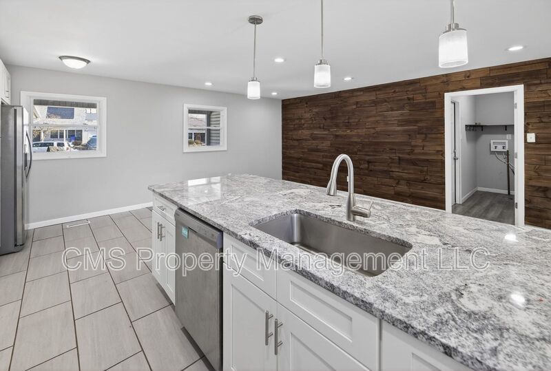 55 Ember Ln property image