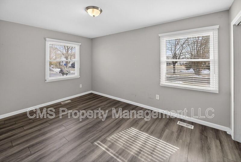 55 Ember Ln property image