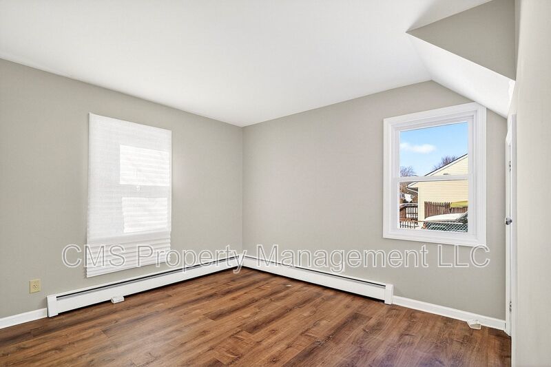 24 Steinhardt Ave property image