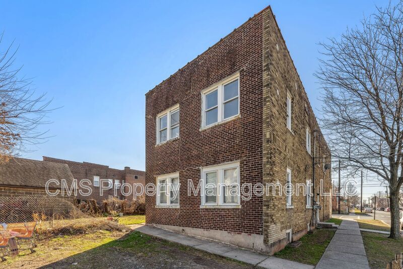 1501 S Wood ave, Unit 2B property image