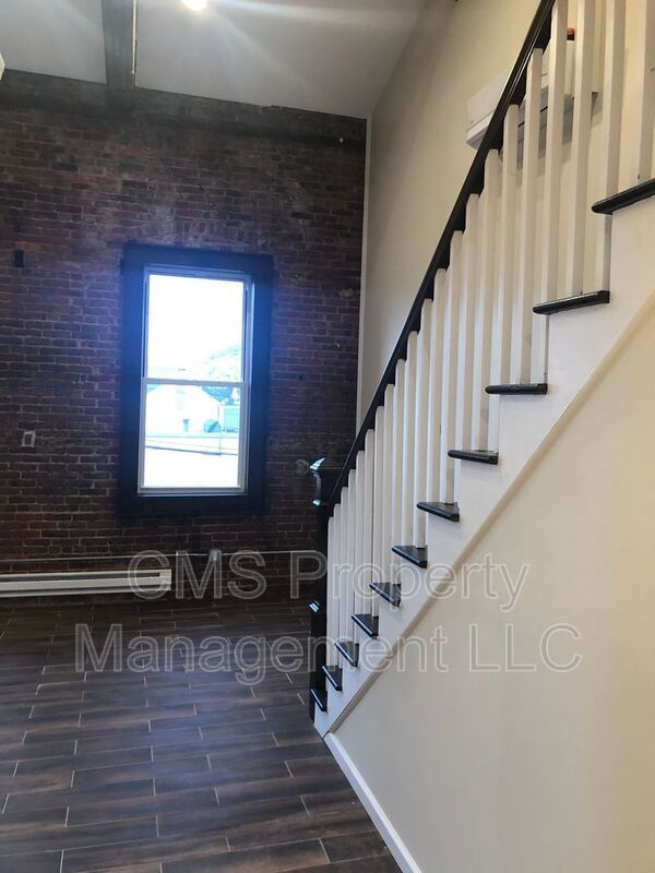 36 W Front St, Unit D property image