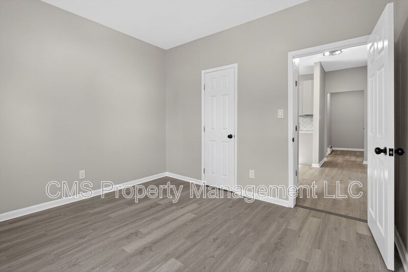 378 Grand St, 1L property image