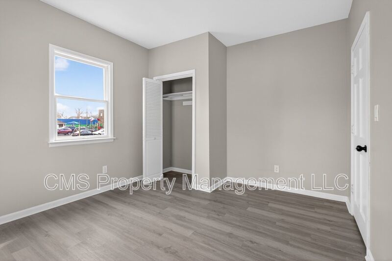 378 Grand St, 1L property image
