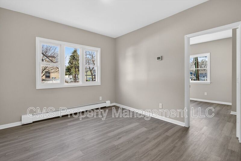 378 Grand St, 1L property image