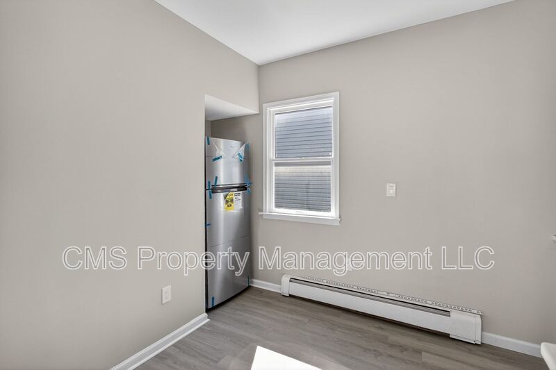 378 Grand St, 1L property image