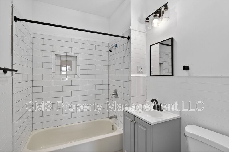 378 Grand St, 1L property image