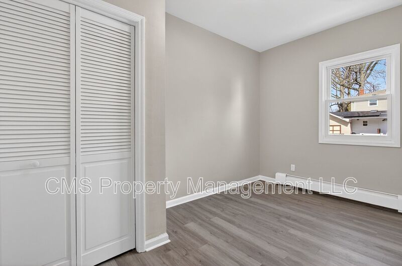 378 Grand St, 1L property image