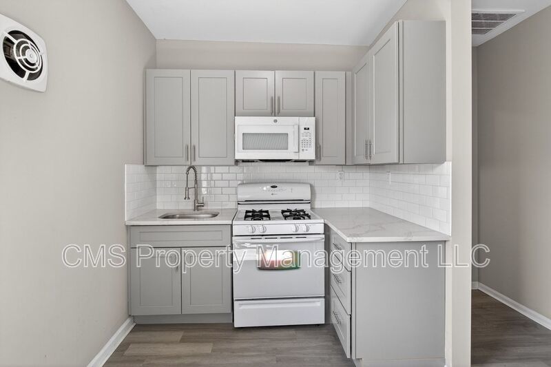 378 Grand St, 2L property image