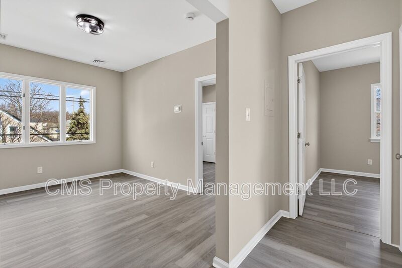 378 Grand St, 2L property image