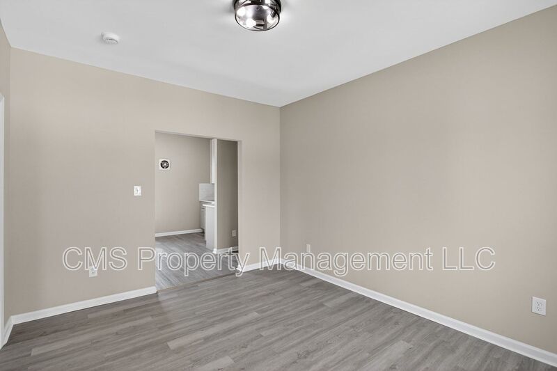 378 Grand St, 2L property image