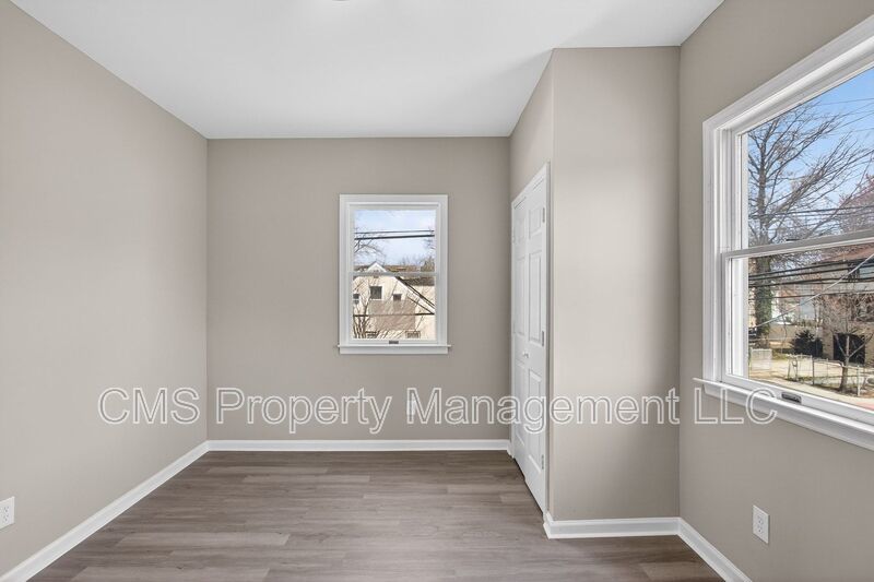 378 Grand St, 2L property image