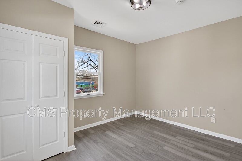378 Grand St, 2L property image