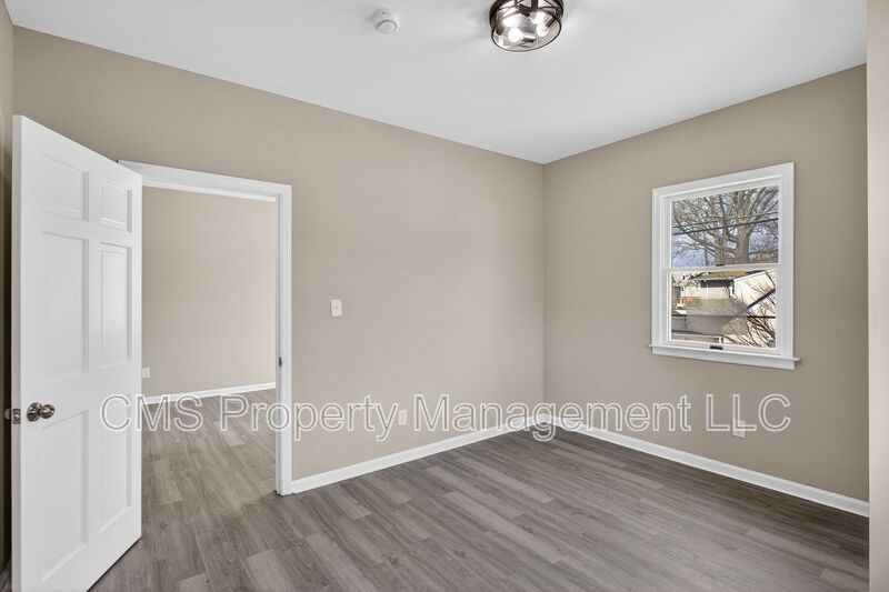 378 Grand St, 2L property image