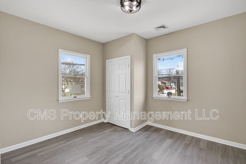 378 Grand St, 2L property image