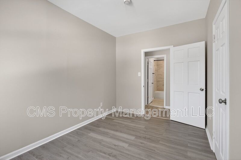378 Grand St, 2L property image
