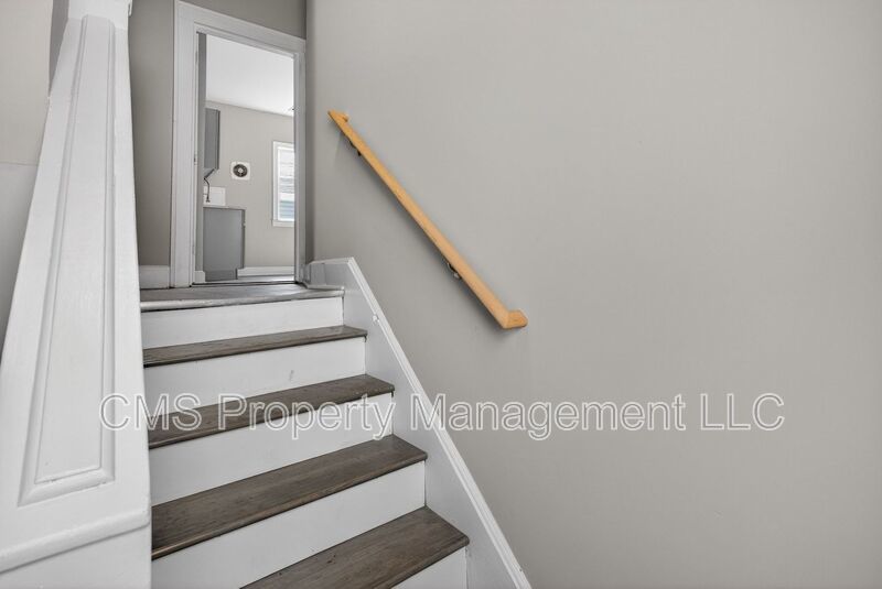 378 Grand St, 2R property image