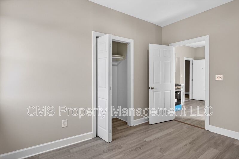 378 Grand St, 2R property image
